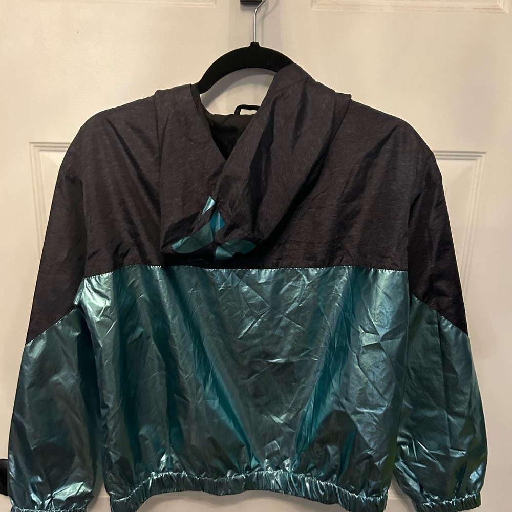 Girl’s Justice jacket 14-16 like new. Gray and fuchsia green.